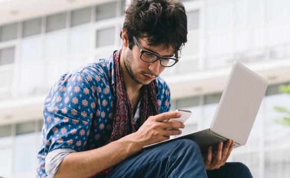 Etudiants Bnp Paribas S Engage Aupres De Nos Etudiants