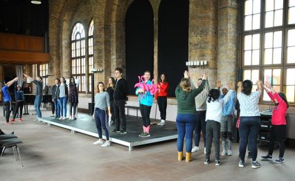 Dream Up in Germany: the children from &ldquo;Doors Open&rdquo; perform Alice in Wonderland