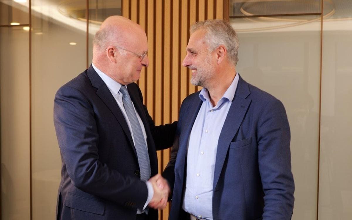 BNP Paribas and BPCE create Estreem, new French leader and major European  actor in payment processing - BNP Paribas