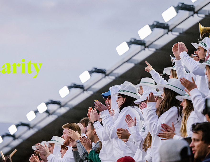 Roland-Garros: young people supporting tennis players in the stands