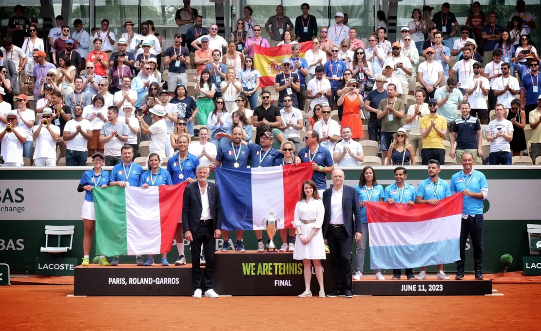The 2023 We Are Tennis Cup teams reunited in Roland-Garros: on the podium, employees from Italy, France and Luxembourg