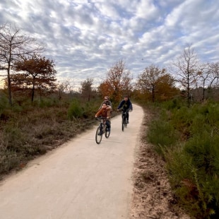 Cycle lane in France made with Materrup green material
