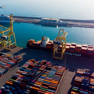 containers port